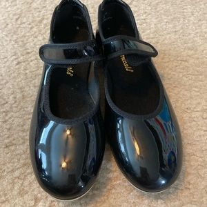Theatricals tap shoes size 13.5